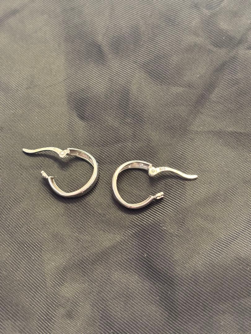 ヴァンドーム青山　K18ダイヤ3連フープピアス