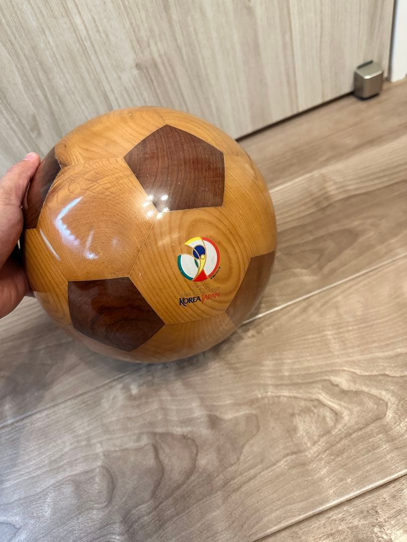 希少FIFA2002年日韓ワールドカップ木製サッカーボールmolten/5号