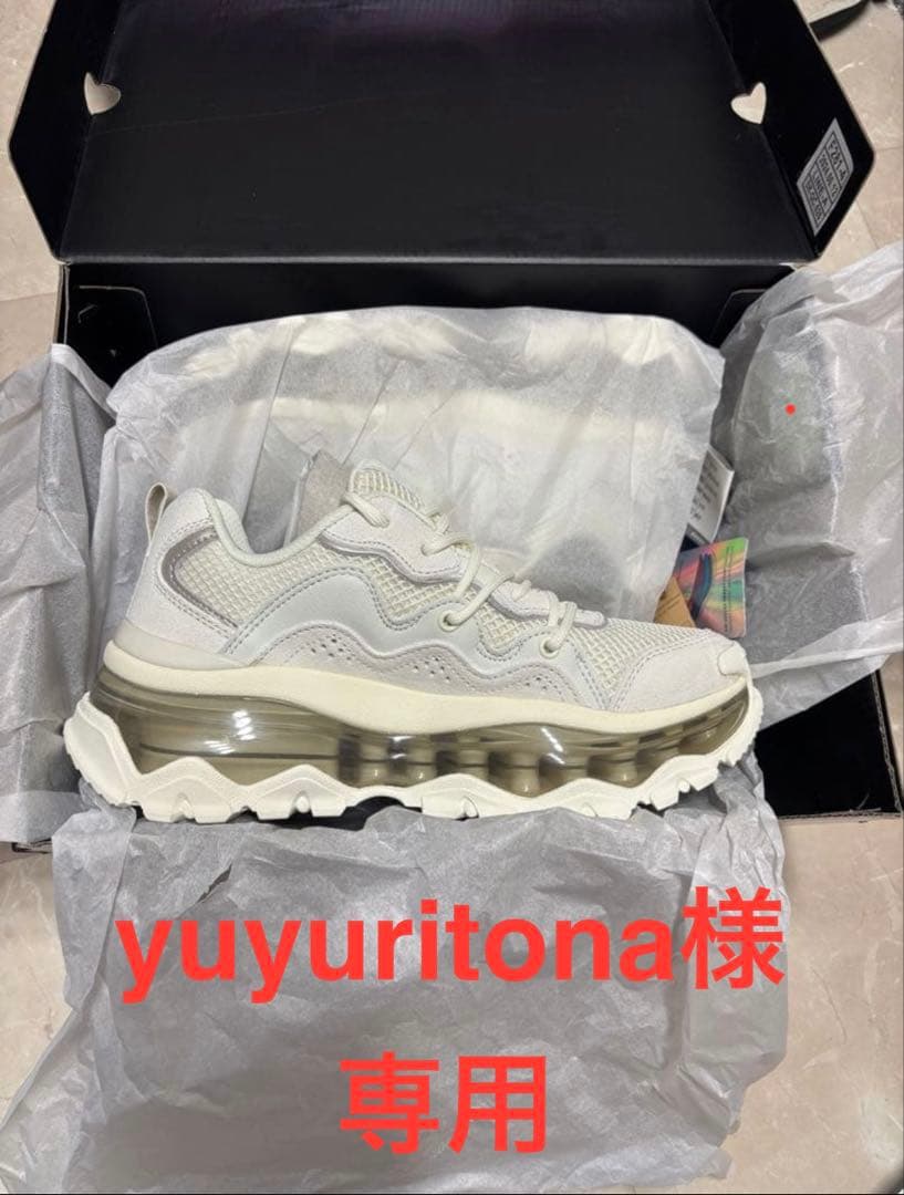 ※ yuyuritona　スケッチャーズ UNO CHAOS 24