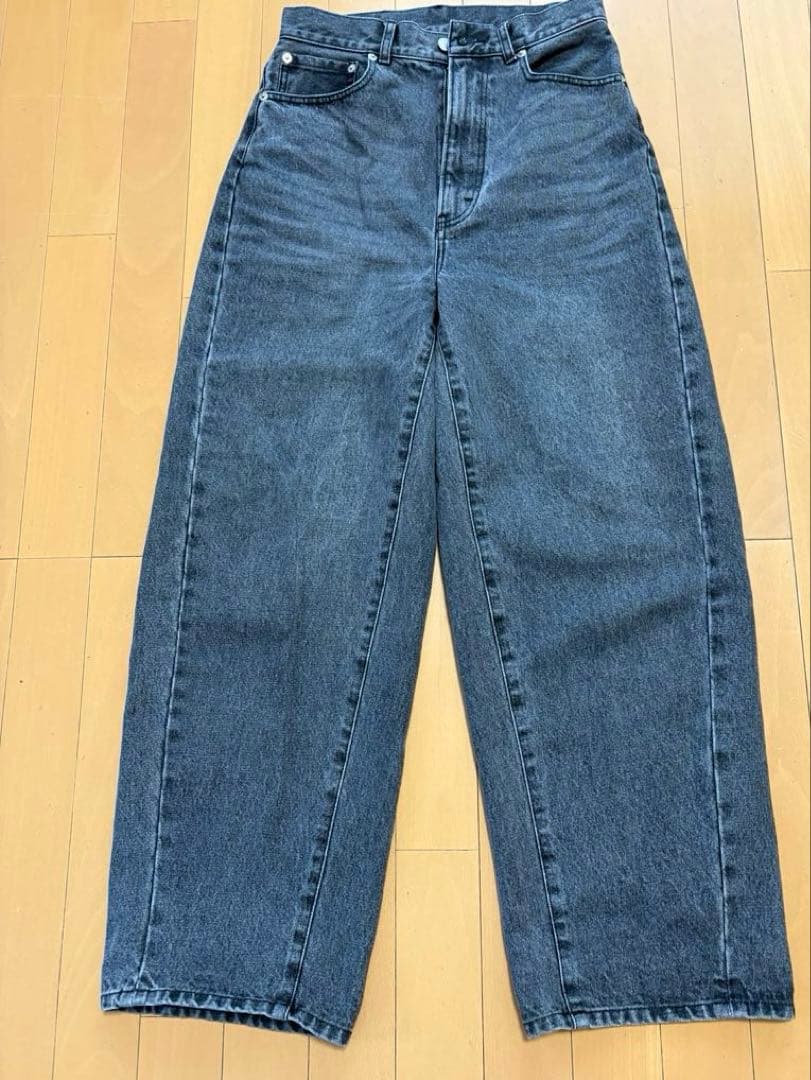 リグリーム カーブワイドデニム ブラックハイウエスト