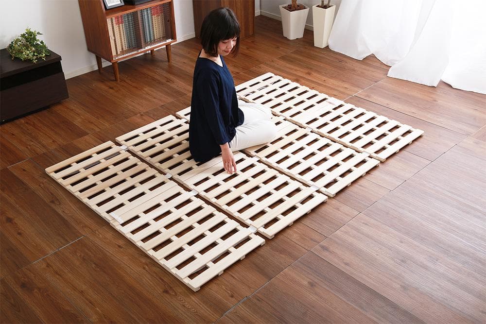 【ダブル】天然桐材使用の４つ折りすのこベッド
