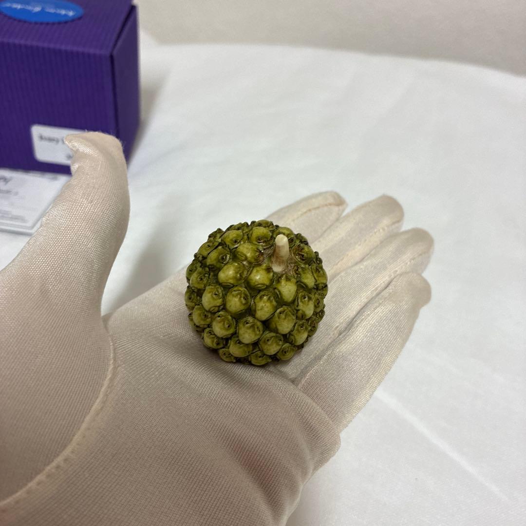 置物 Harmony Kingdom Frogberry Ivory