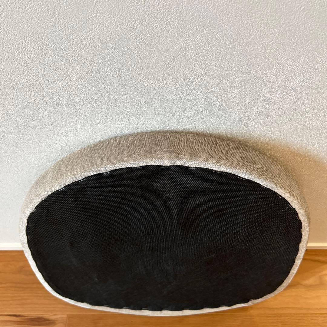 激安美品　飛騨産業　クレセントアームチェア　座面 スピリットベージュ　ラスト１枚