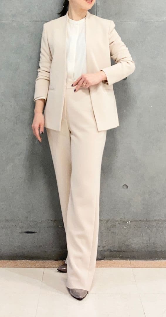 セオリーリュクス　ベージュ スーツ　38