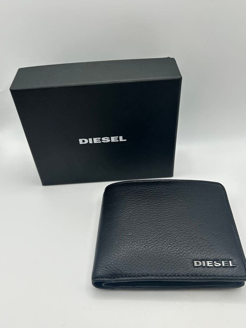 DEASEL レザー2つ折り財布　ブラック　箱あり