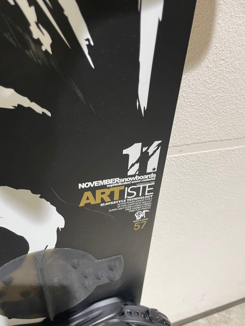 November ARTIST アーティスト　157