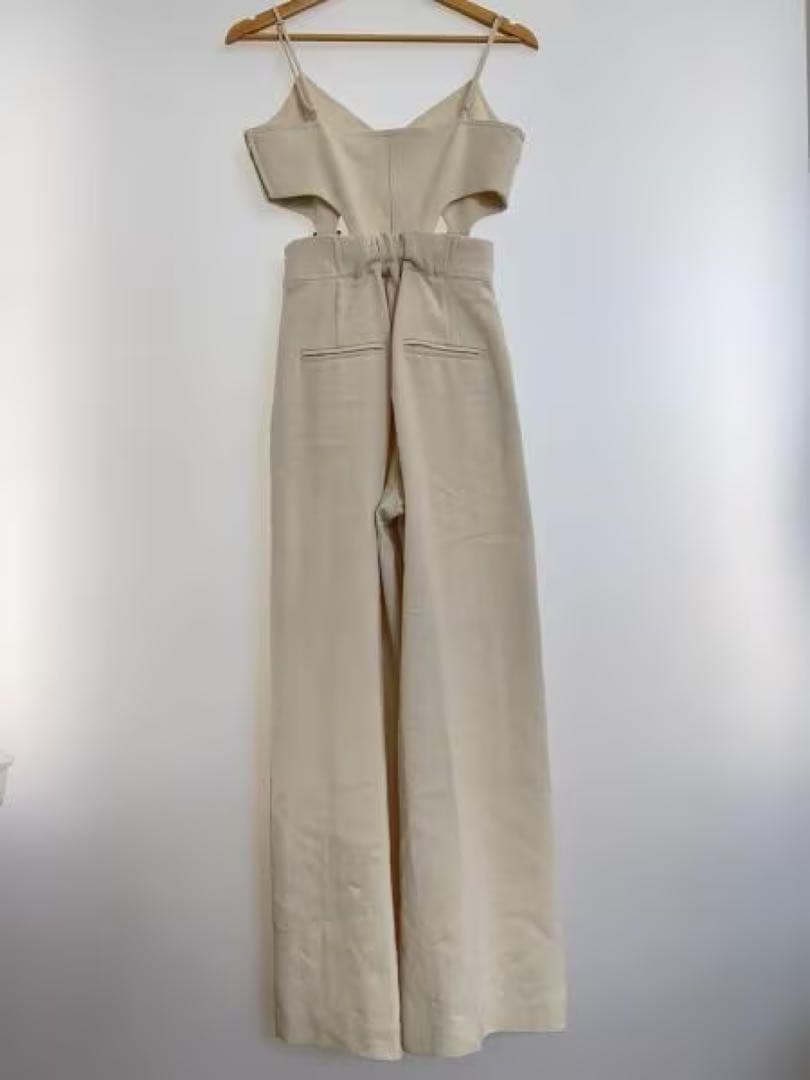 最終値下げ！メゾンスペシャル　ベージュ カットアウトオールインワン