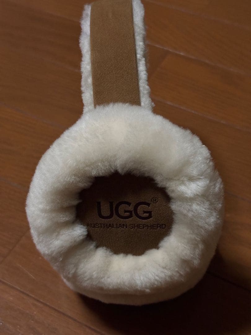 お値下げ‼️UGG シープスキンイヤーマフ