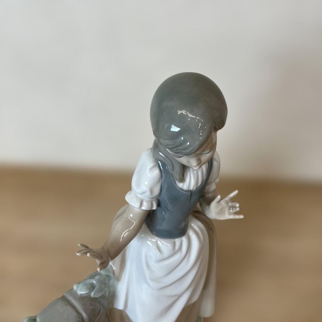 LLADRO NAO リヤドロ フィギュリン 少女と壊れたジャー 置物