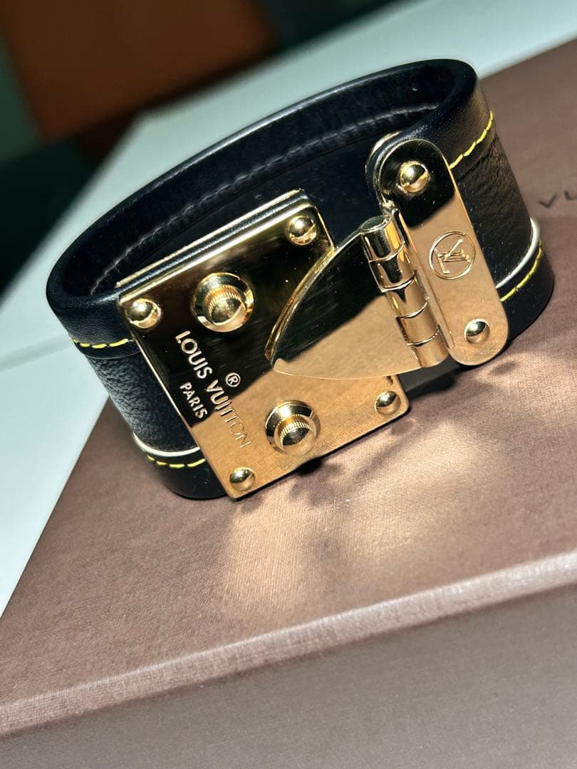 【中古美品】ルイ・ヴィトン ブラスレ セリュールM92750バングル 黒革