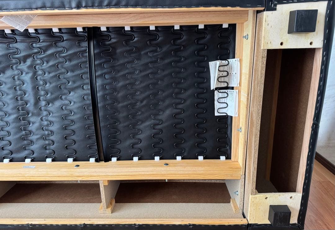 3人掛け合皮ソファー　IKEA