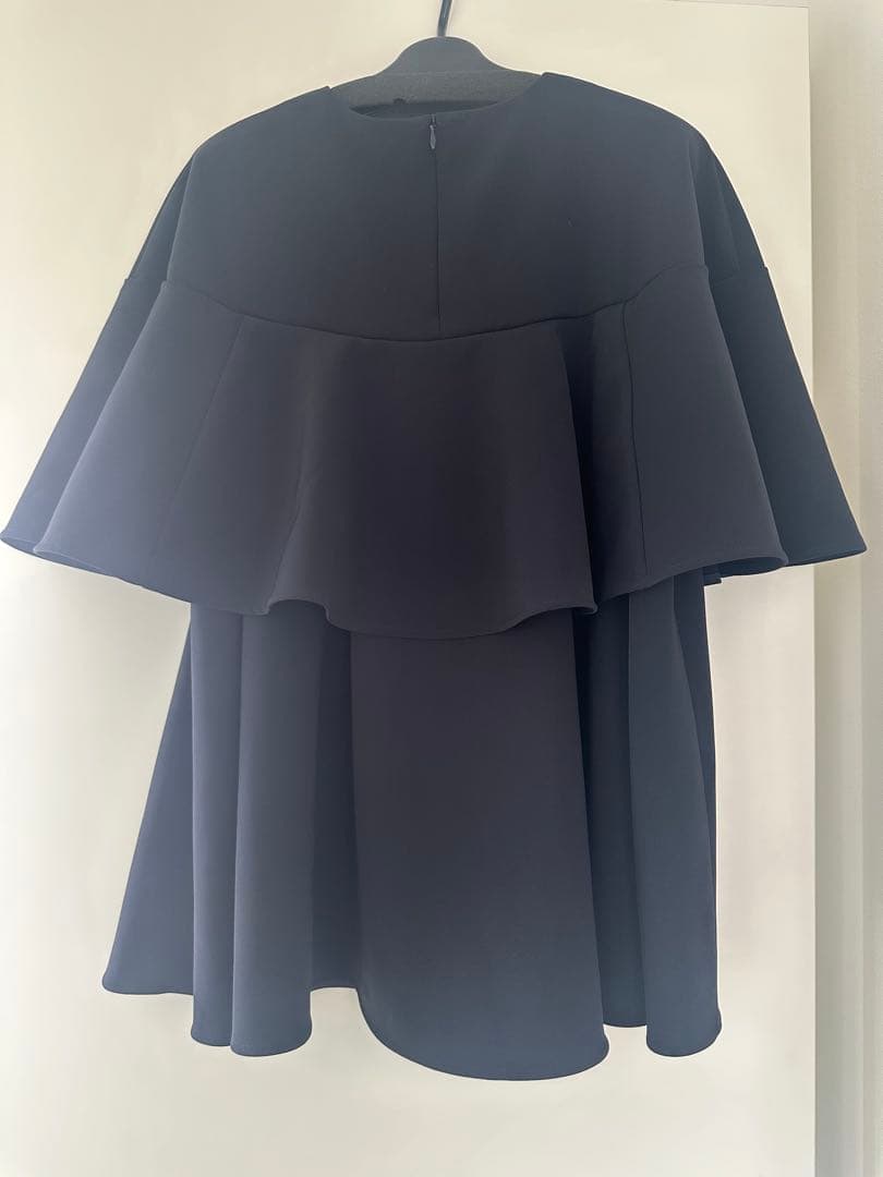 yori フリル付き半袖トップス 38 ダークネイビー　新品タグ付