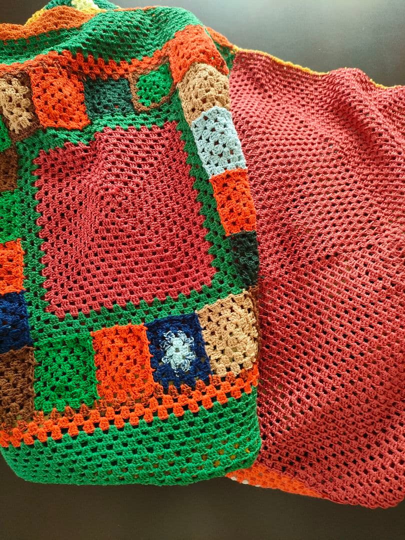かぎ針編みパッチワークブランケット　ハンドメイド