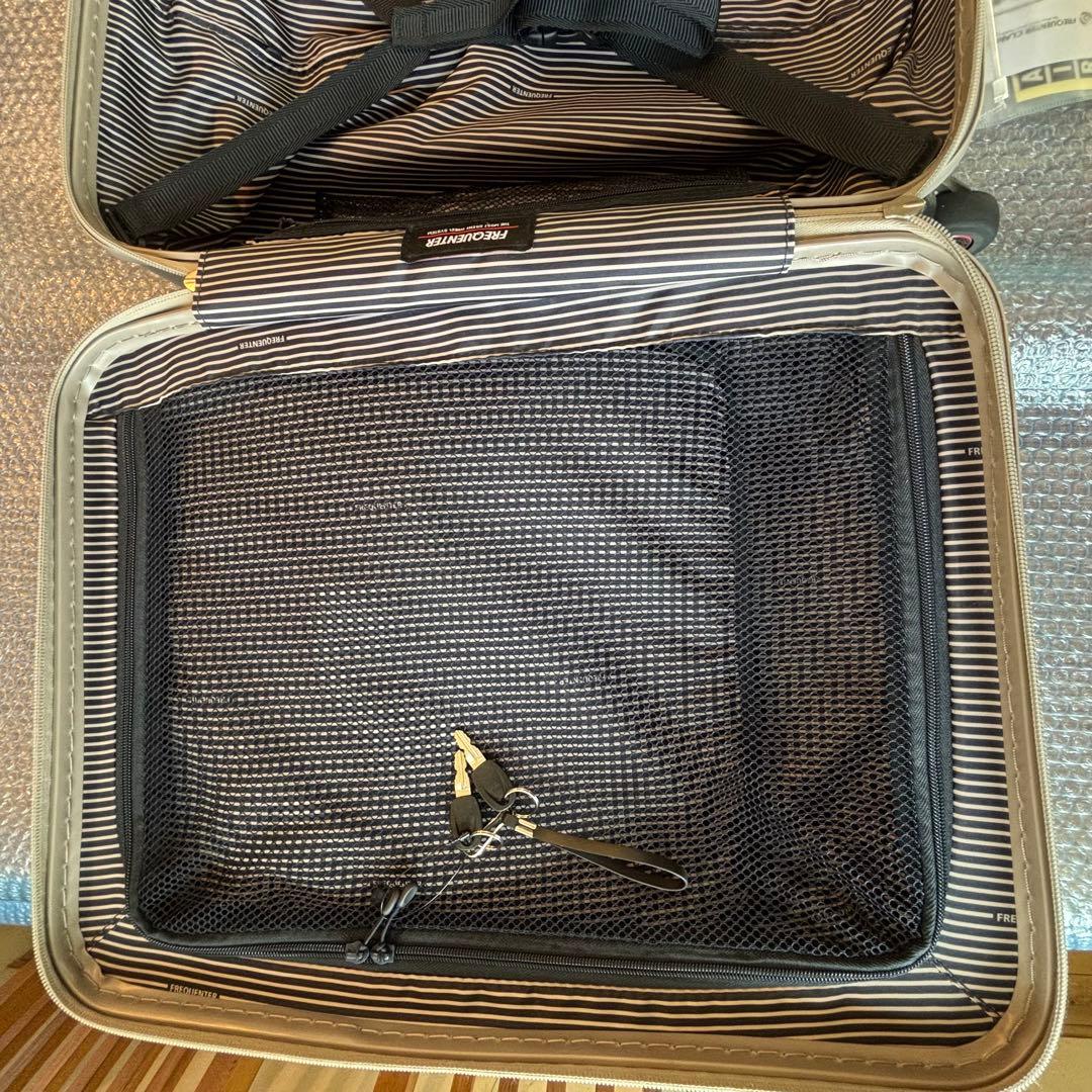 フリクエンター　スーツケース クラムアドバンス 機内持込可 34L TSAロック