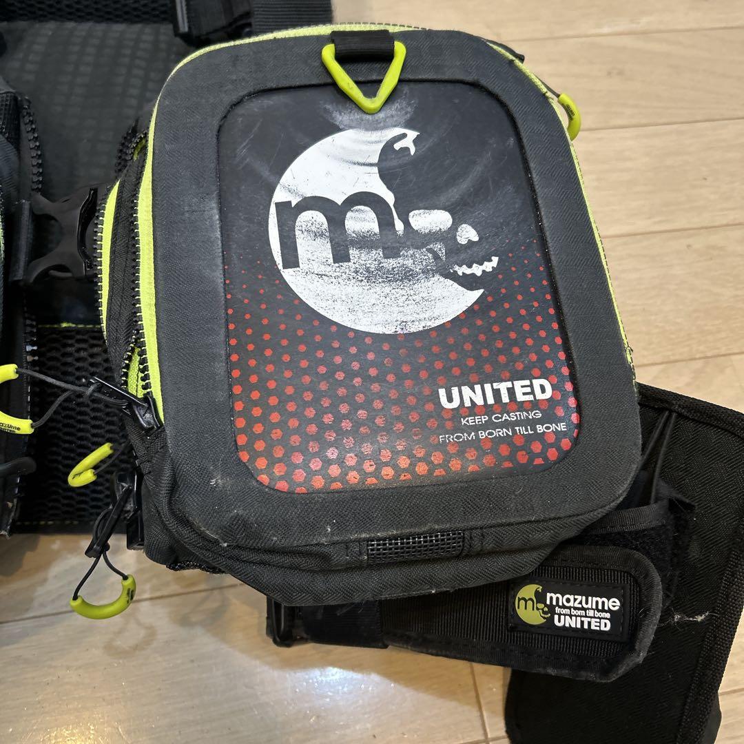 マズメ レッドムーン 8th ライフジャケット