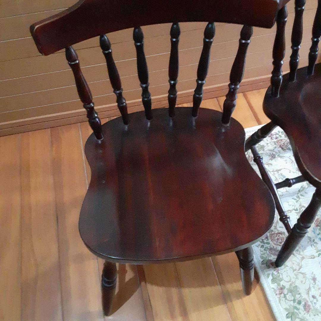 ダークブラウン スピンドルバック椅子 2脚