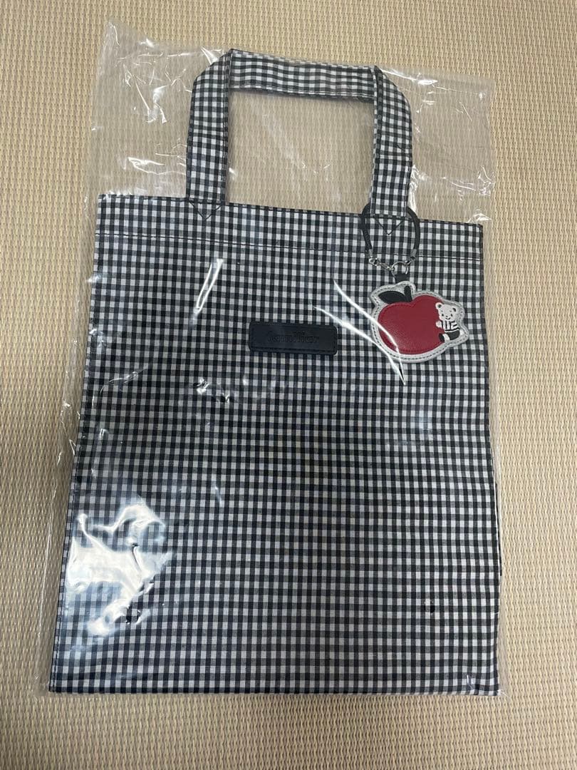 ファミリアのトートバッグ