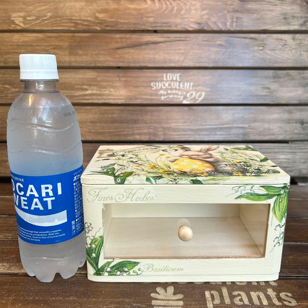 売切れリメイク 木製引き出しボックス グリーンと白い花 黄色いたまごのうさぎさん