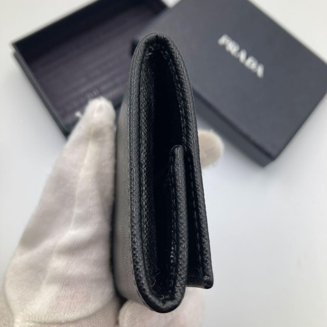 ！新品同然！　PRADA プラダ　ケース　サフィアーノ