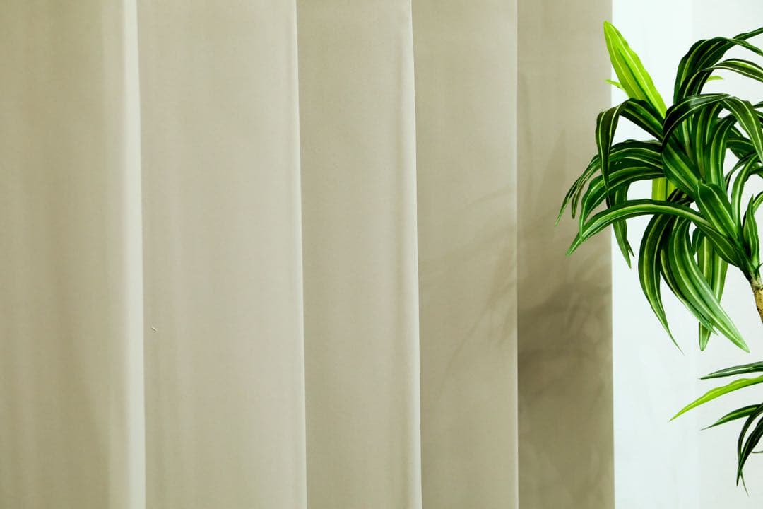 イチベ　1級遮光防炎カーテン　200㎝×240㎝ 2枚