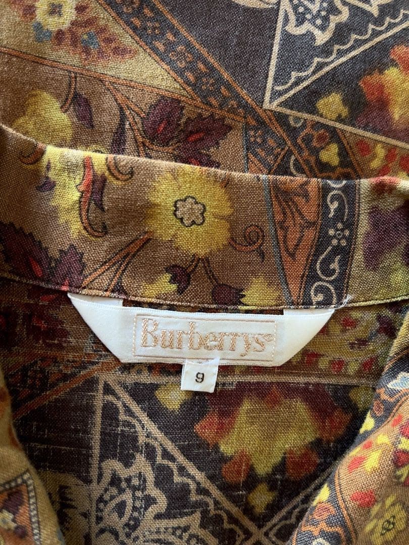 ⭐︎ひよこ⭐︎Burberrys vintage shirt