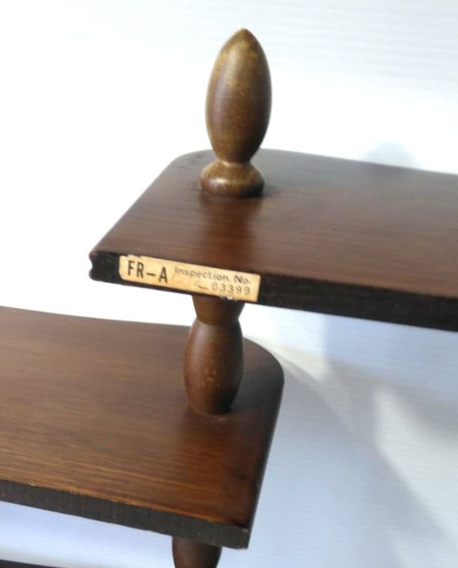 ナジコ 壁掛けシェルフ 木製壁掛け 古家具 飾り棚