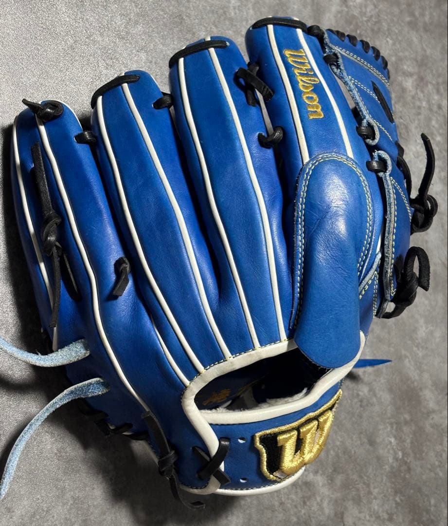 ウィルソン　軟式投手用グラブ　青