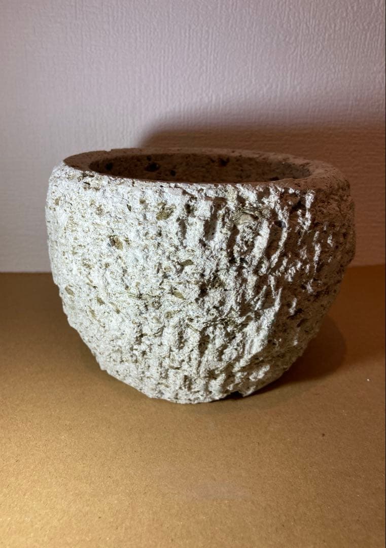 大谷石　中品サイズ　アガベ　植木鉢　盆栽鉢　天然石