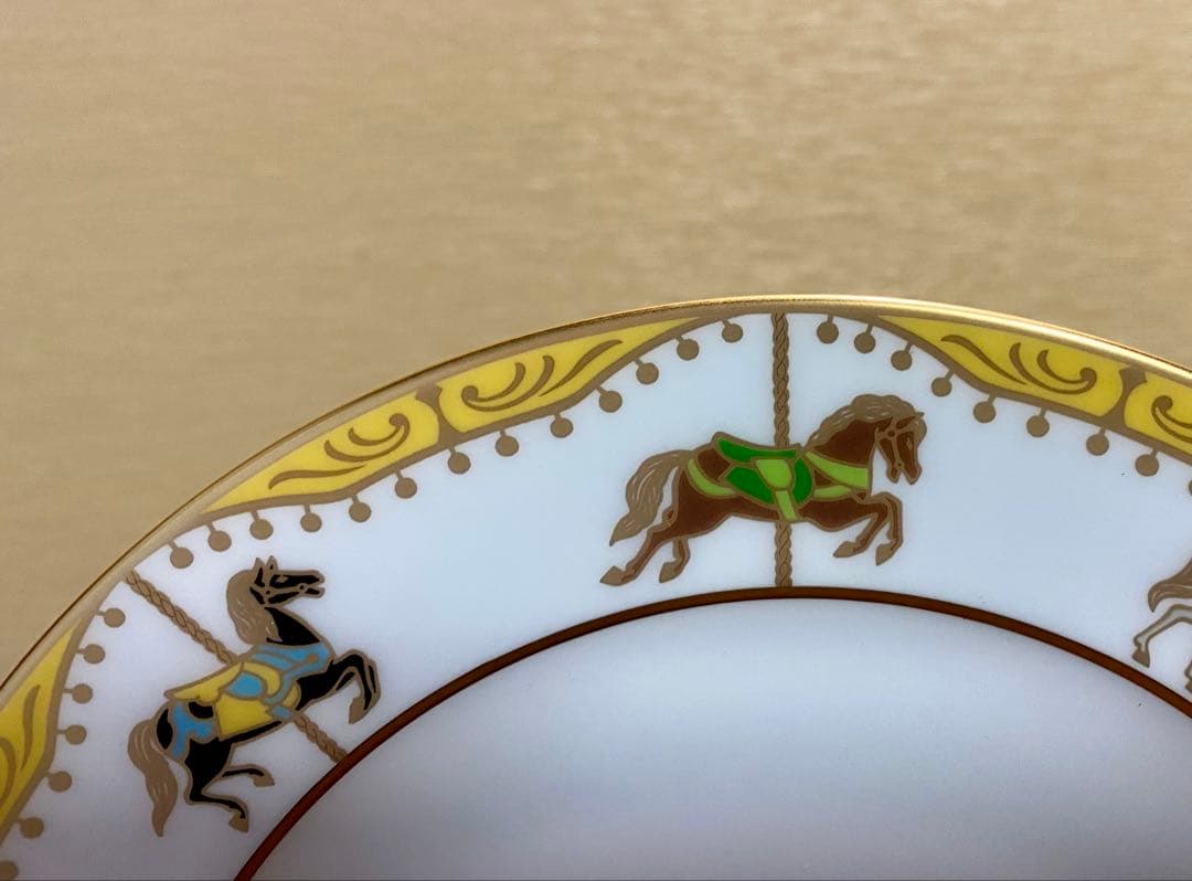 大倉陶園 うまくゆくトリオ　(コーヒーカップ＆ソーサー &20㎝ケーキ皿）