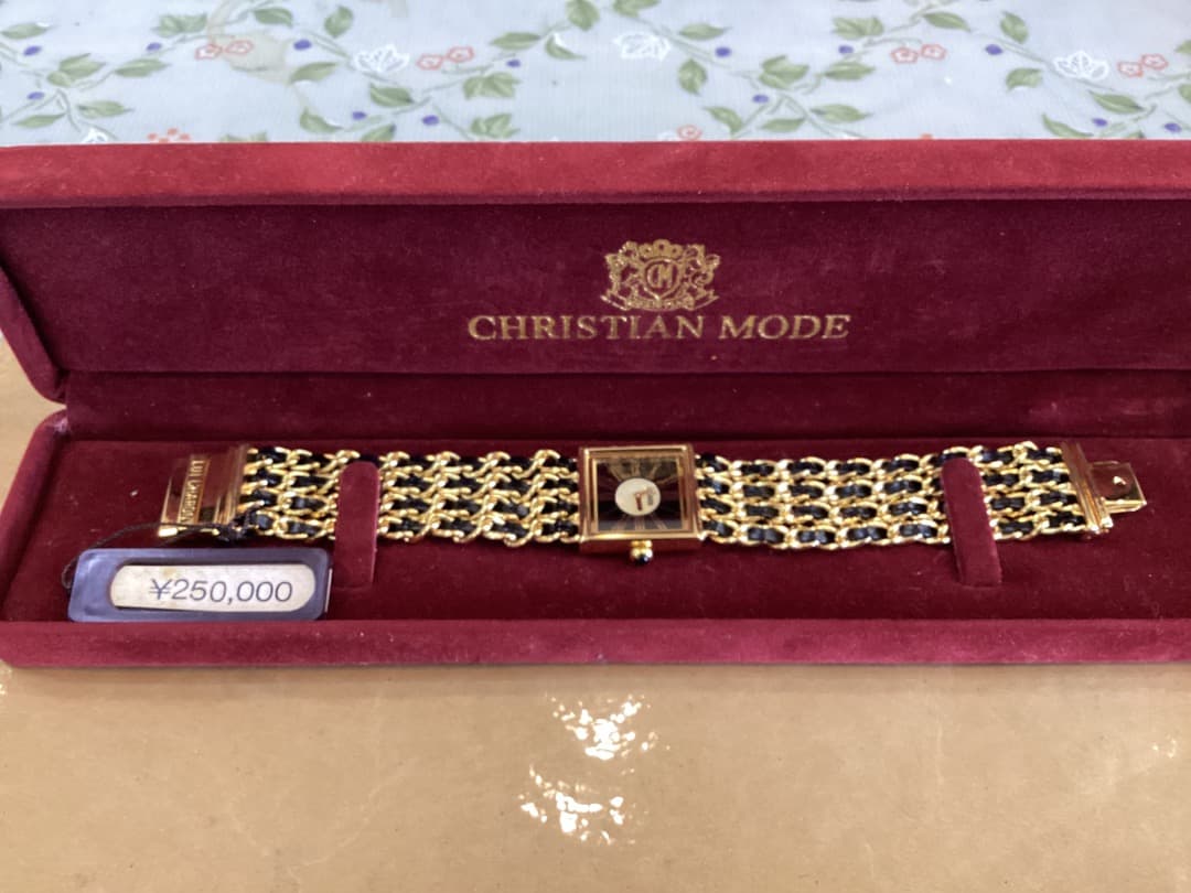 CHRISTIAN MODE 腕時計 ゴールド ブラック