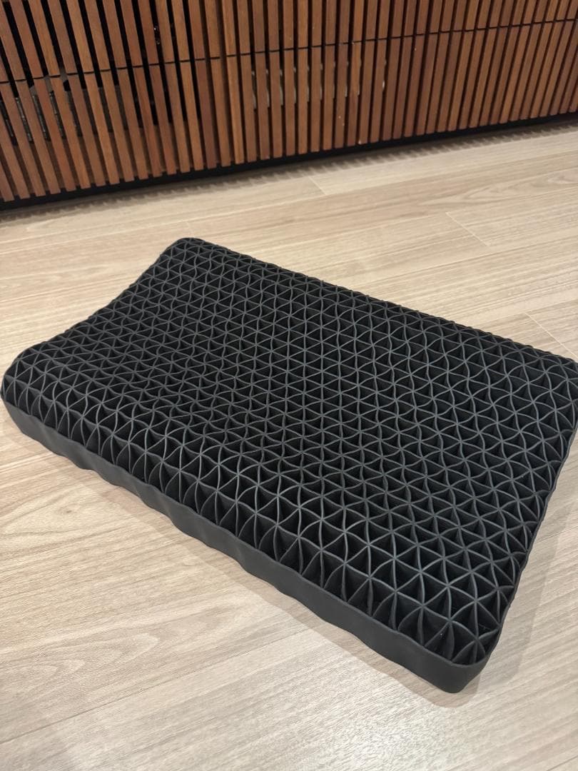 ヒツジのいらない枕 -至極- カバー3種付き（シルク・テンセル・さらさら）