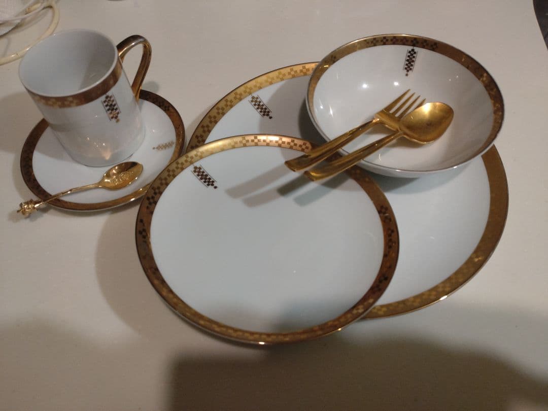 imperial  tiffany　レア ゴールド縁取りの食器セット