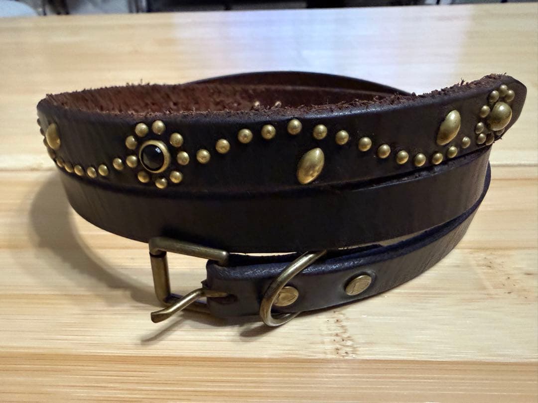 ⭐️美品⭐️HTC⭐️フラワースタッズ⭐️ナロー⭐️ブラック(茶芯)⭐️ブラススタッズ⭐️32