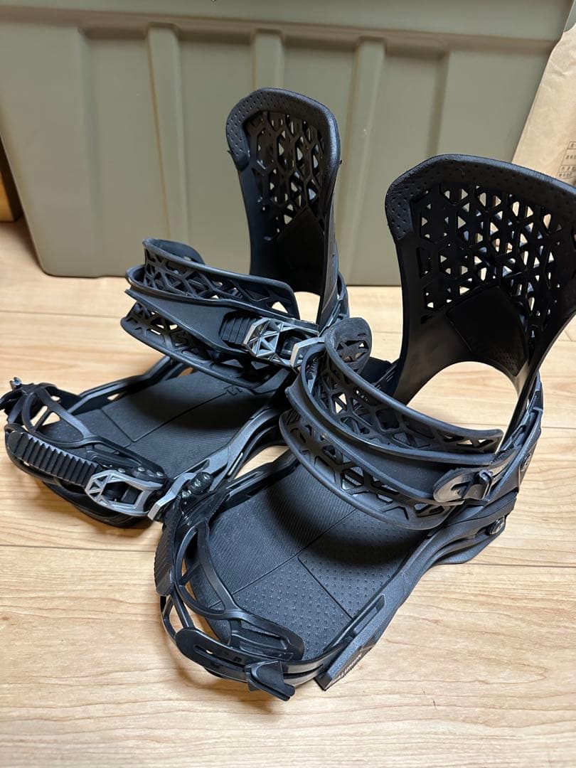 SALOMON HIGHLANDER Mサイズ　ハイランダー