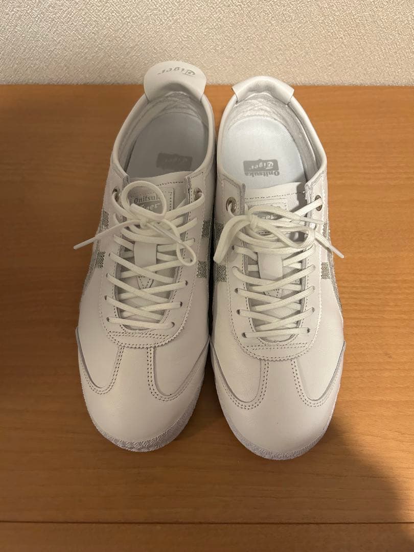 Onitsuka Tiger オニツカタイガー　ホワイト スニーカー　24センチ