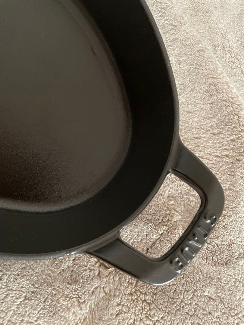 美品　staub ストウブ　スタッカブルディッシュ　28cm オーバル　黒