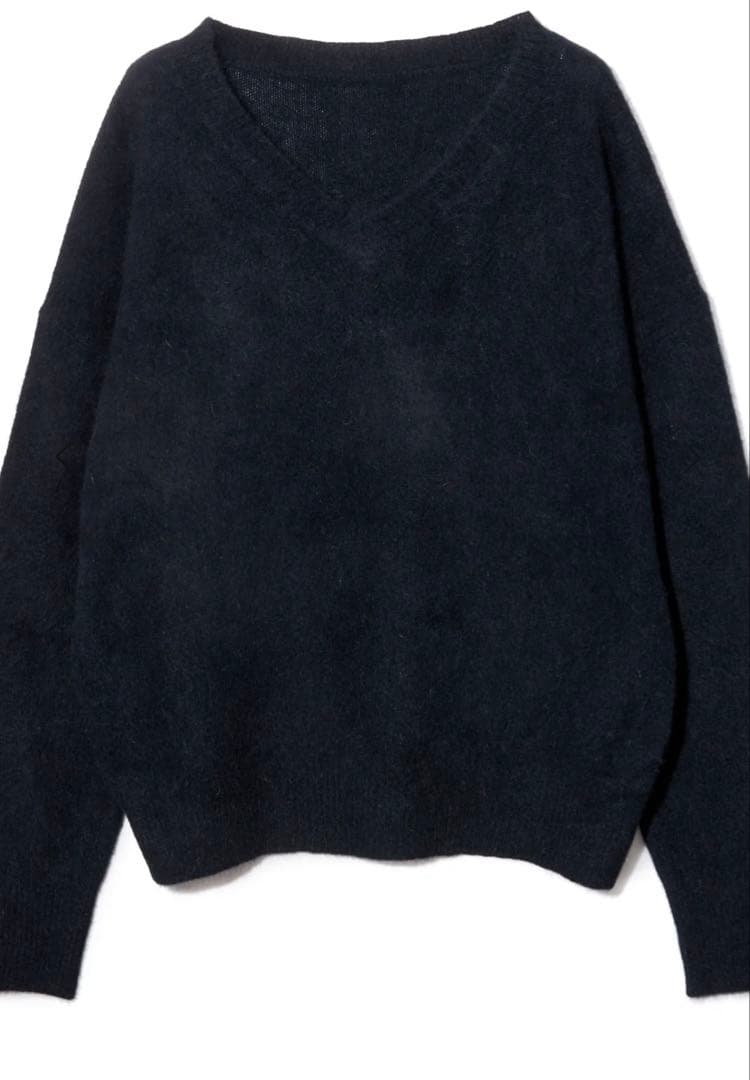 アデ Ade' 田丸麻紀FOX Vネックニットプルオーバー ブラック