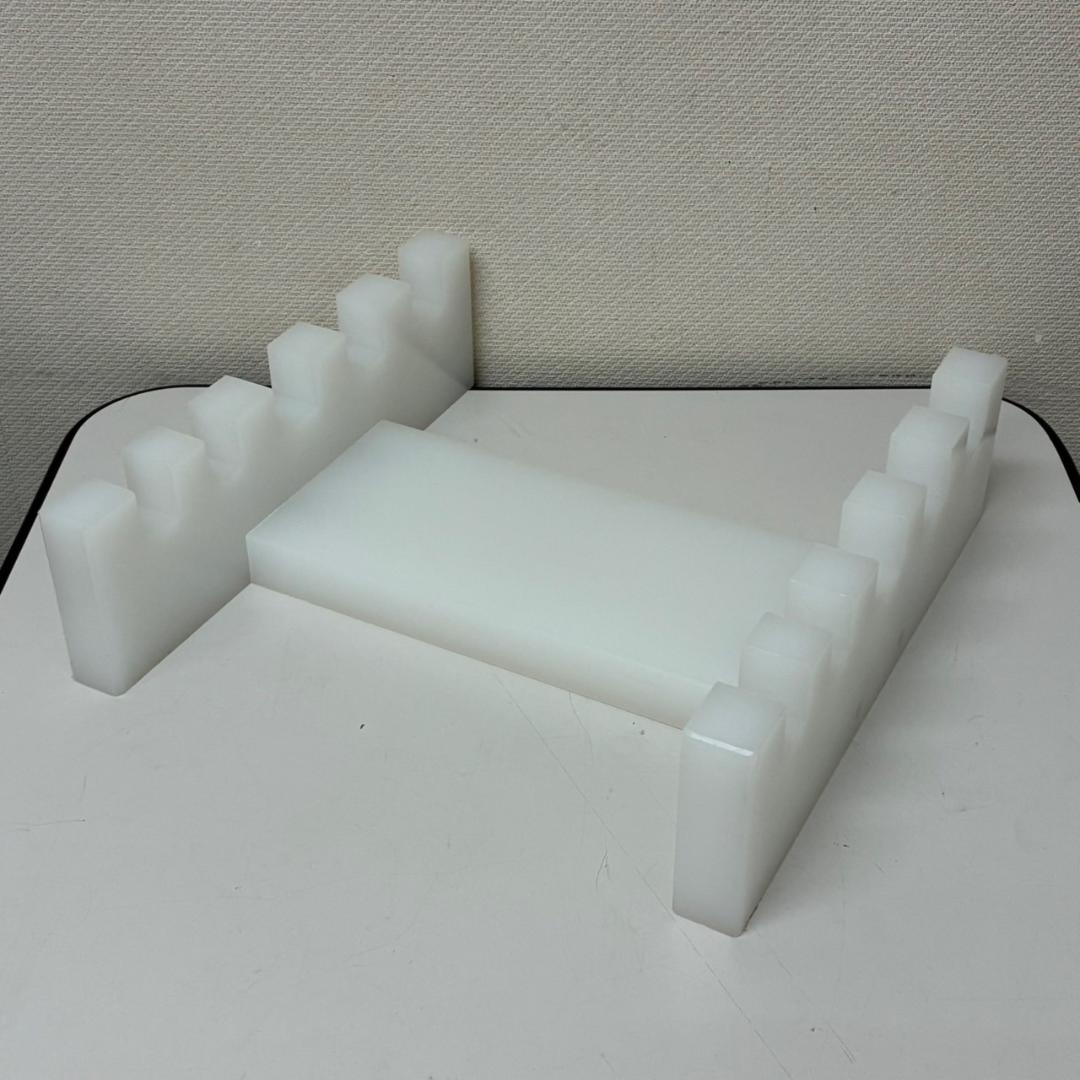 未使用　業務用　まな板立て　プラスチック 　5枚用