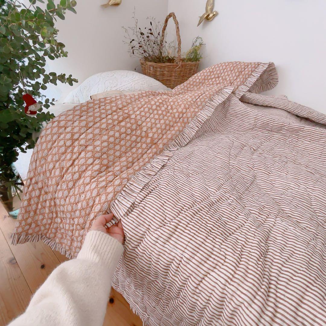 【フリルキルト】ブロックプリントキルト　布団　ソファーカバー　ベッドカバー