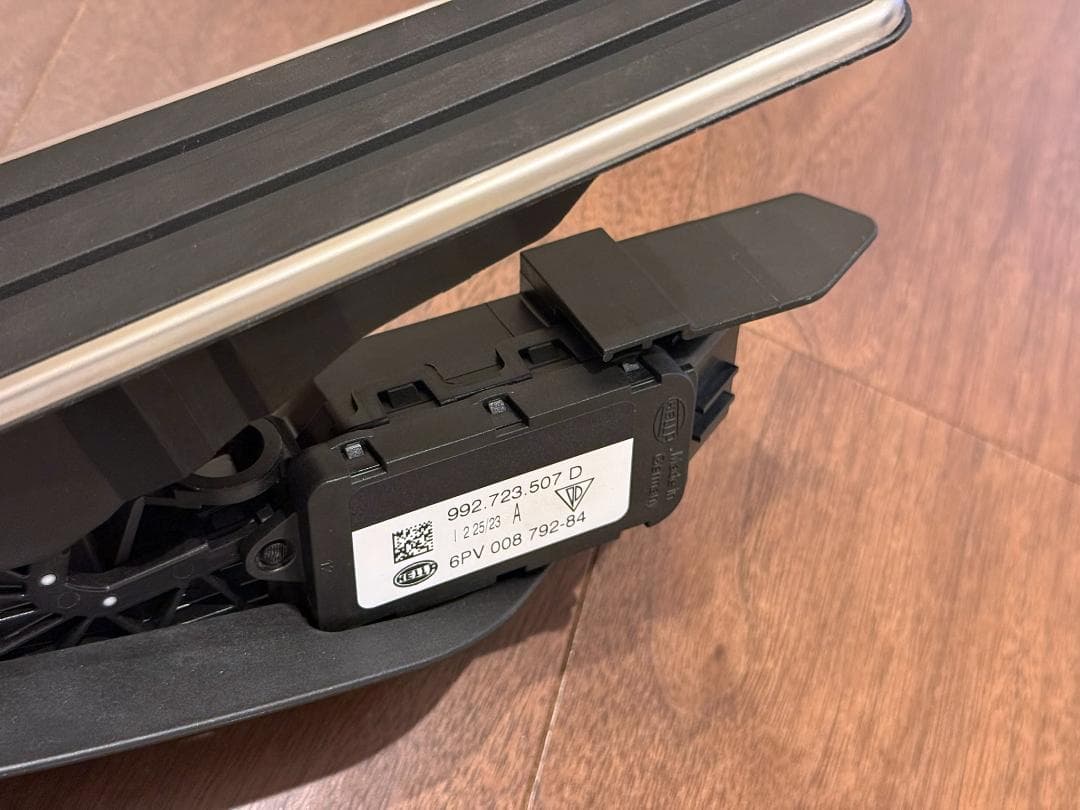 ポルシェ 718ケイマンGT4RS　純正ペダルセット　PORSCHE