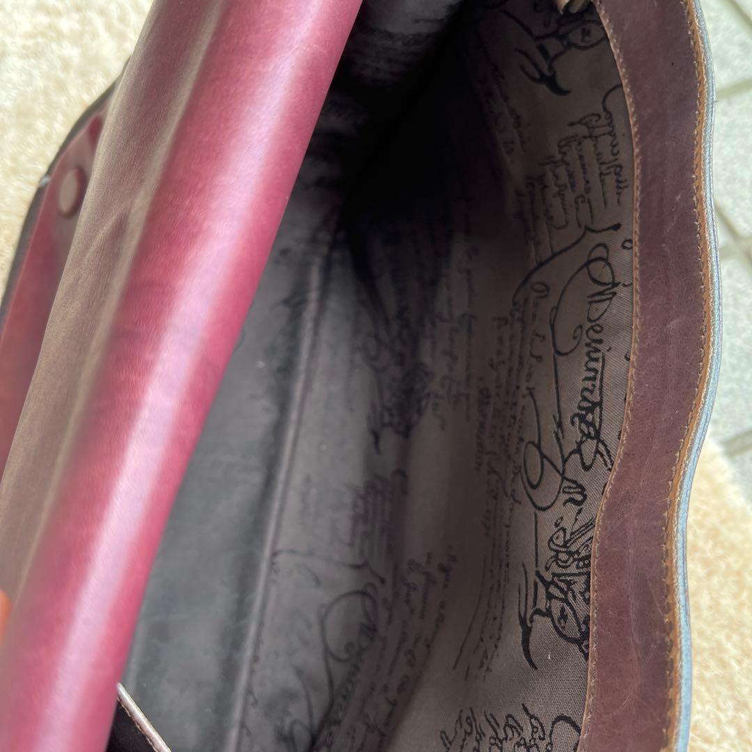 ベルルッティ　メッセンジャーバッグ　茶