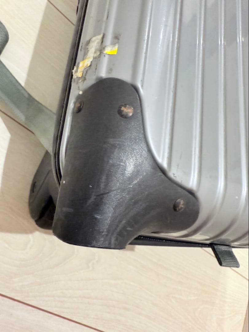 RIMOWA キャリーケース（鍵なし）