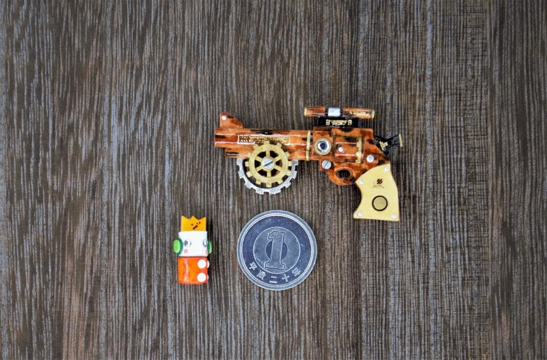 【展示用】『紙細工』飾るリボルバー002