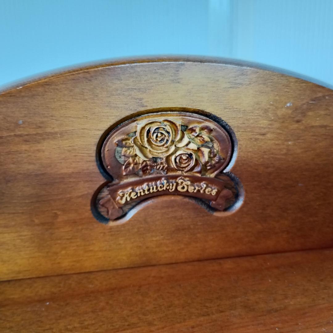 木製　スリッパラック ブラウン　玄関　スリッパ　レトロ感あります