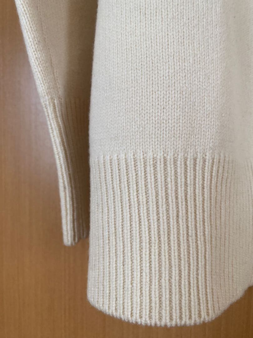 ドィーズィエムクラス　latest ミドルゲージ タートルネックニット