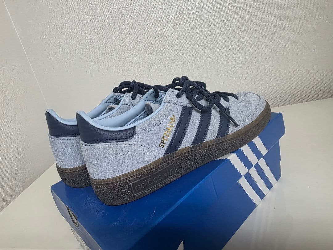 美品 完売品 adidas HANDBALL SPEZIAL 22.5cm
