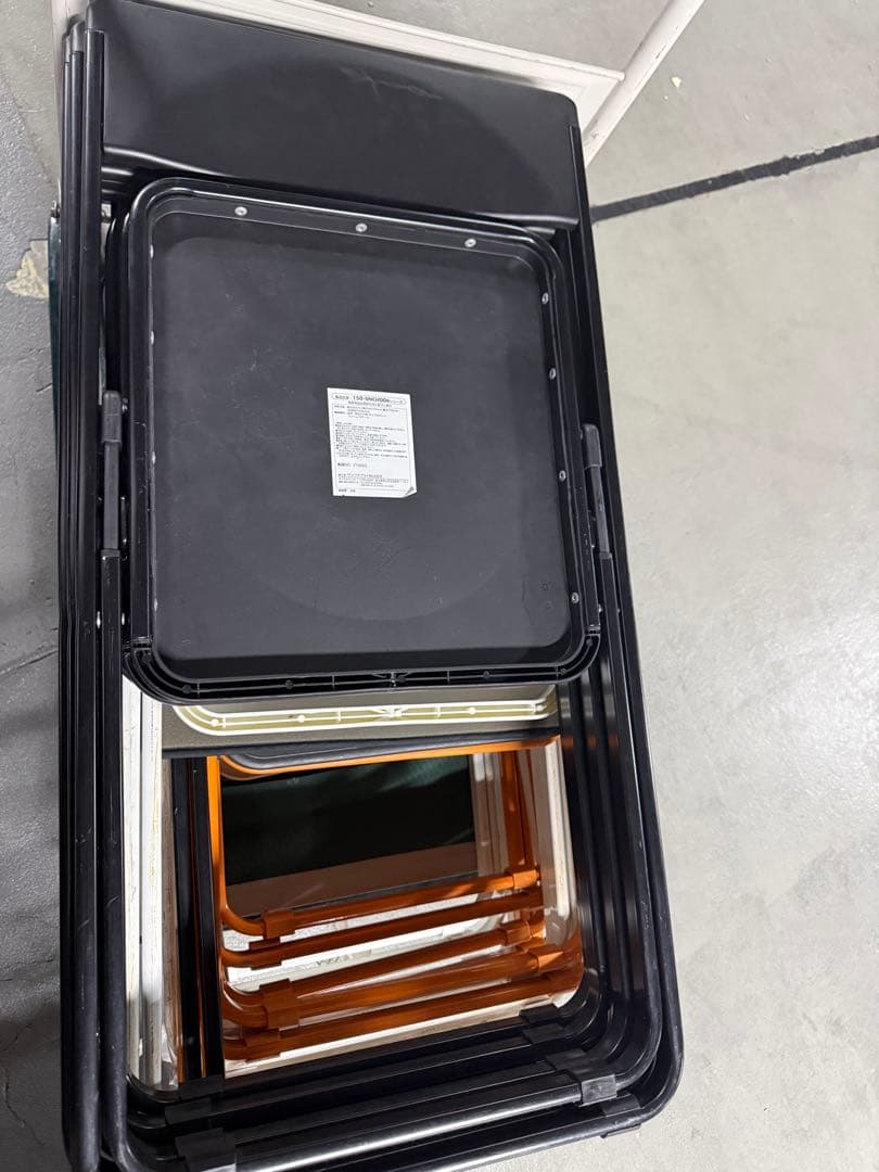 折りたたみ椅子2脚セット スタッキング可能 極薄