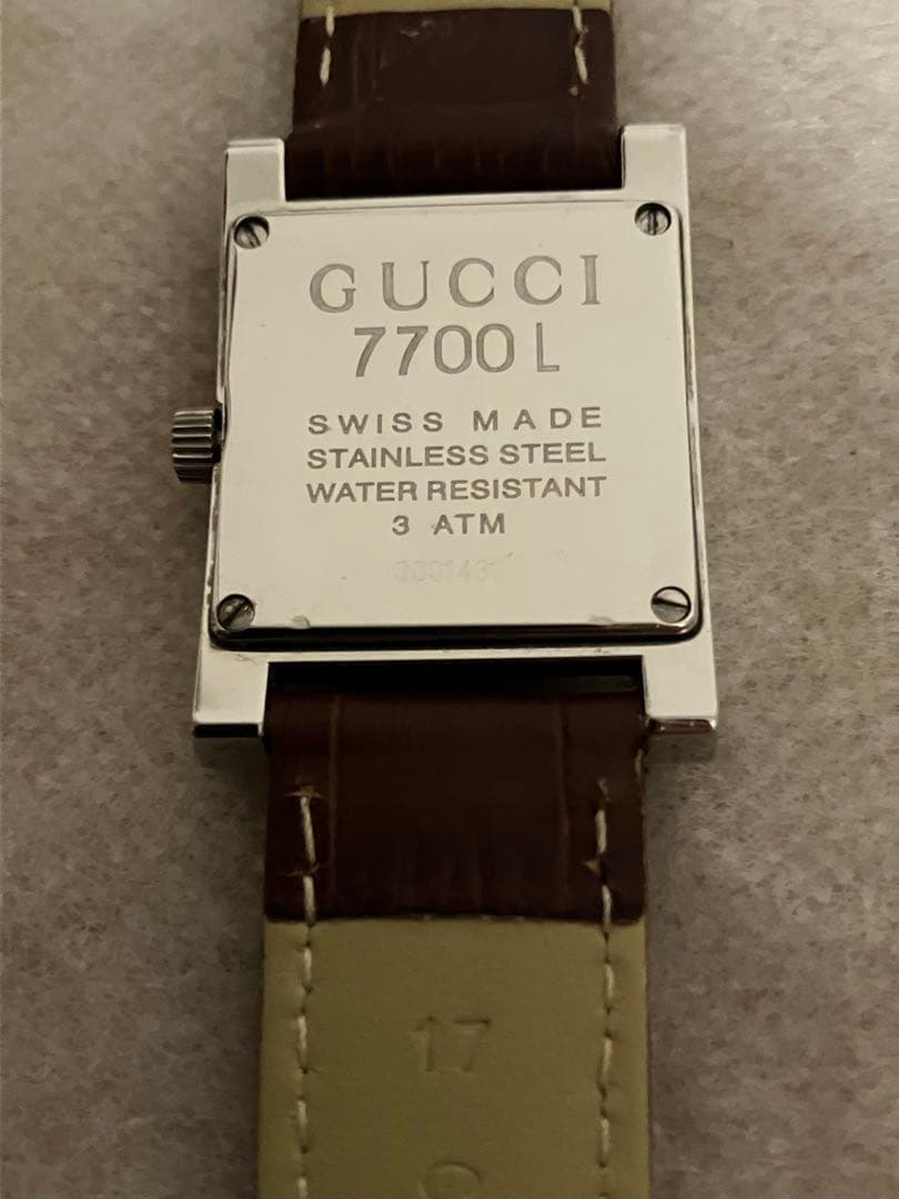 値下げ GUCCI アナログQZ腕時計 電池、革ベルト新品交換済 尾錠オリジナル