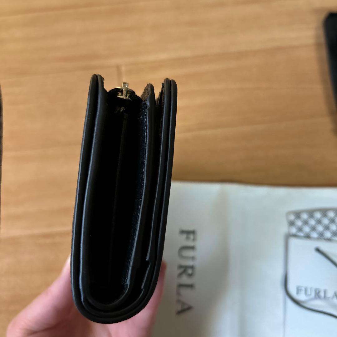 フルラ　二つ折り財布バビロンM ブラック黒　新品自宅保管FURLA L字