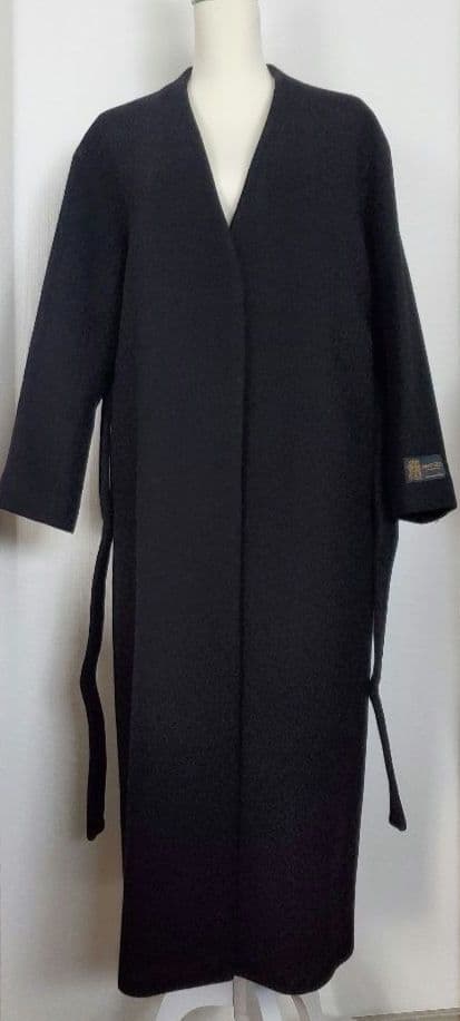 あかね！Rouge vif 　Manteco 黒 ロングコート